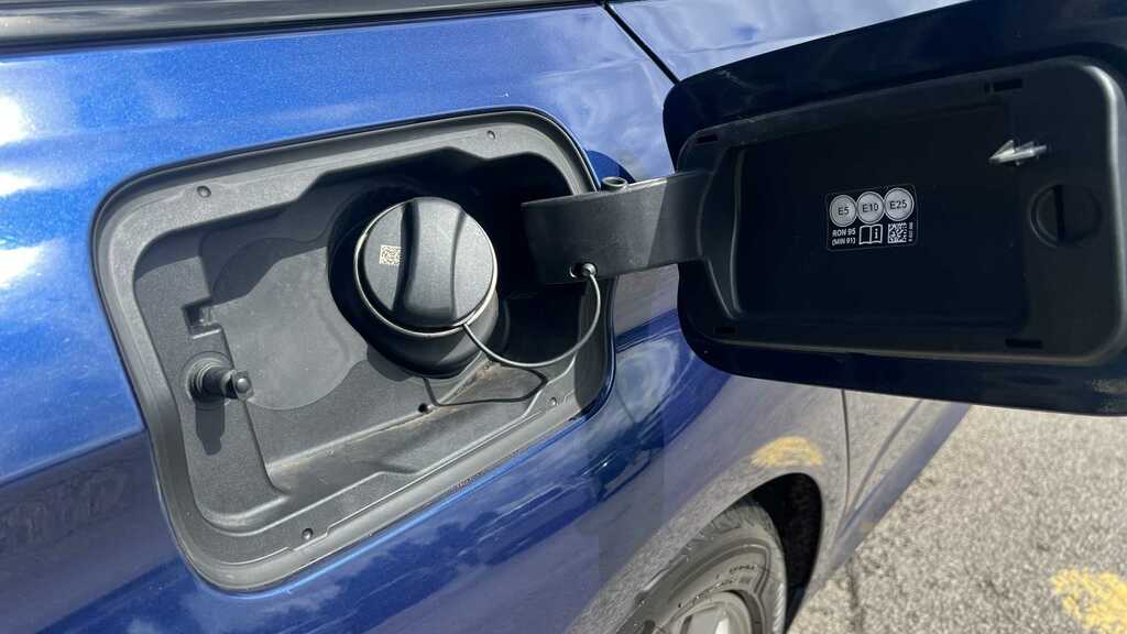 BMW 5 Series 520I M Sport 2020 Blue #6