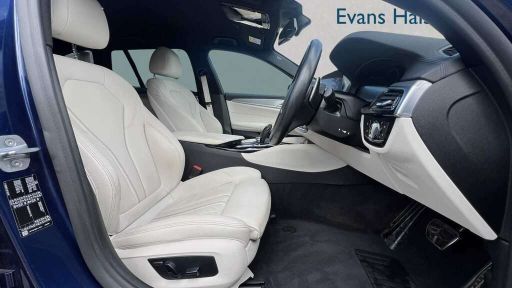 BMW 5 Series 520I M Sport 2020 Blue #3