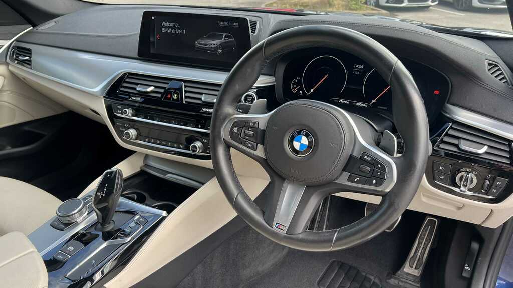 BMW 5 Series 520I M Sport 2020 Blue #5
