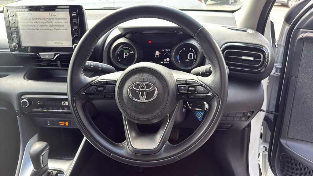 Toyota Yaris 1.6 Awd Circuit Pack Black #8