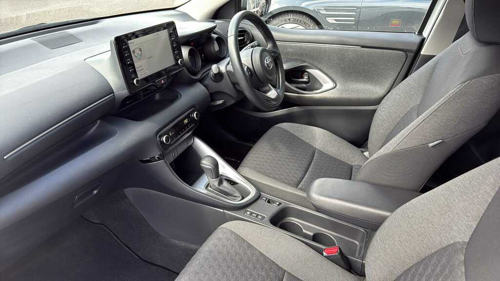 Toyota Yaris 1.6 Awd Circuit Pack Black #12