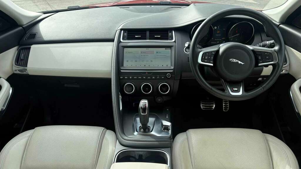 Jaguar E-Pace 2.0 200 R-dynamic S 2020 Red #3
