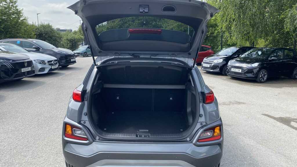 Hyundai Kona 1.6 Gdi Hybrid Premium Se Dct 2020 Grey #5