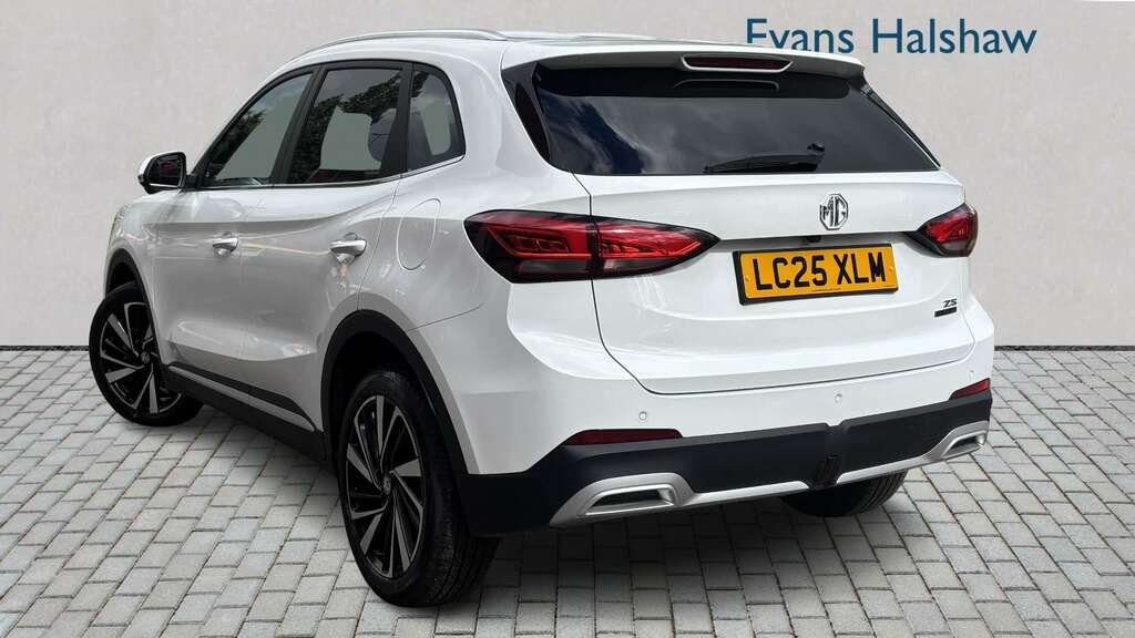 MG ZS 1.5 Hybrid Trophy 2025 White #2