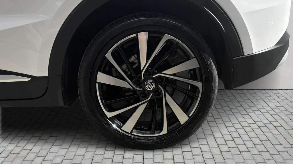 MG ZS 1.5 Hybrid Trophy 2025 White #6