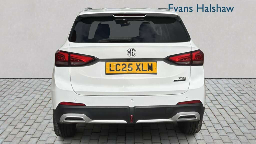 MG ZS 1.5 Hybrid Trophy 2025 White #5