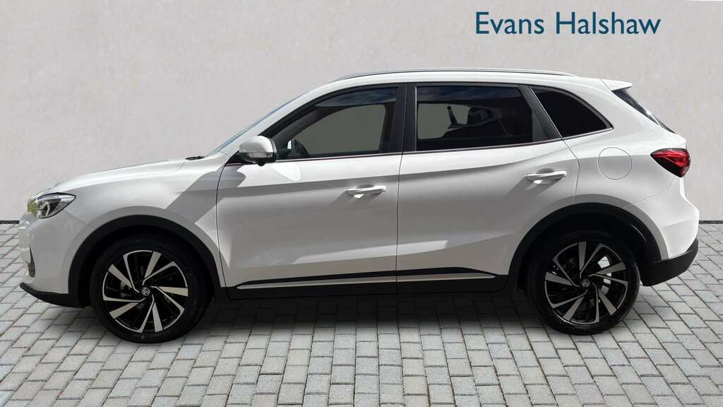 MG ZS 1.5 Hybrid Trophy 2025 White #3