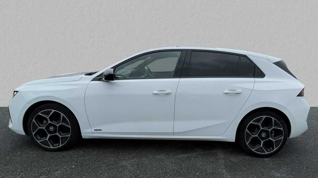 Vauxhall Astra 1.2 Turbo 130 Ultimate 2023 White #2