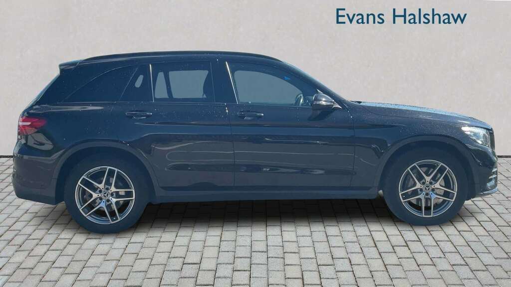 Mercedes-Benz GLC Class 250D 4Matic Amg Line 9G-tronic 2018 Black #2
