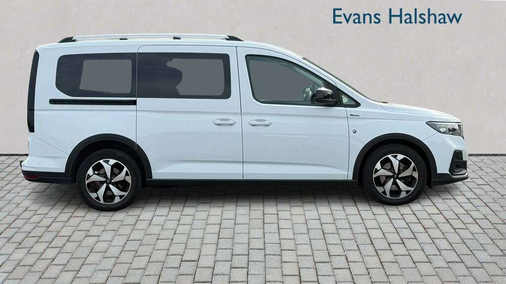 Ford Tourneo Connect 2.0 Ecoblue Active 7 Seat 2023 White #2