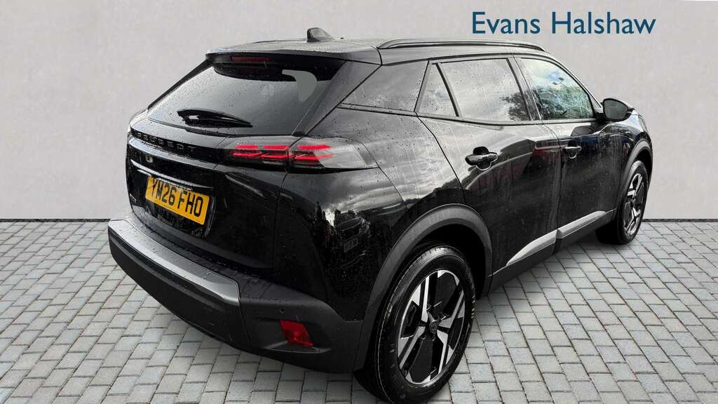 Peugeot 2008 1.2 Puretech Allure Edition 2026 Black #4