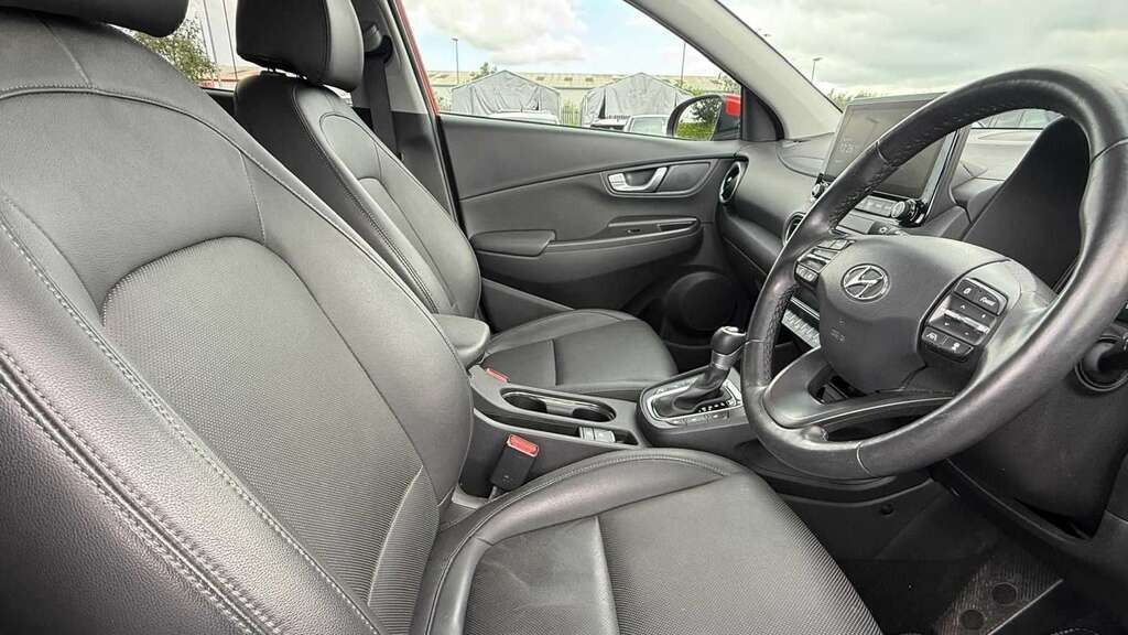 Hyundai Kona 1.6 Gdi Hybrid Ultimate Dct 2023 Red #3
