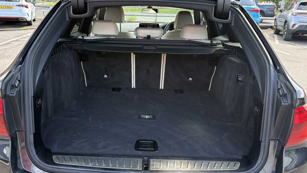 BMW 5 Series 530E M Sport Techplus Pack Blue #8