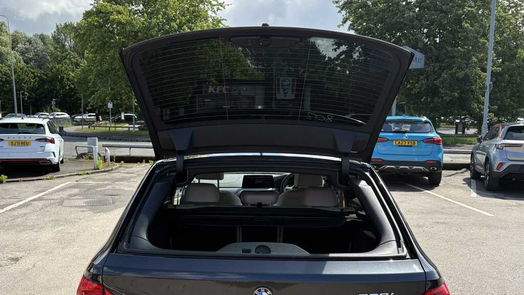 BMW 5 Series 530E M Sport Techplus Pack Blue #10