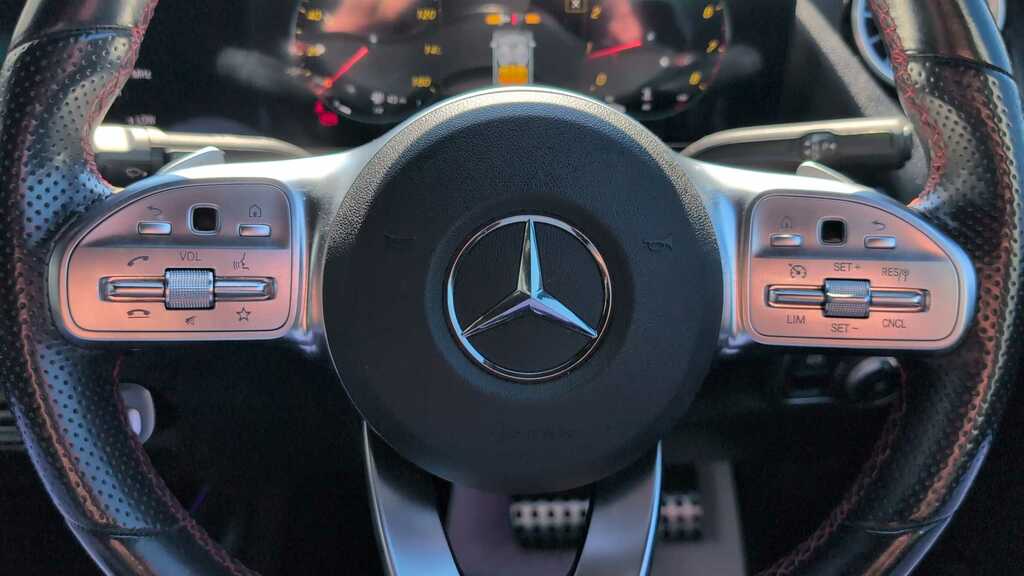 Mercedes-Benz GLA Class Amg Line Red #9