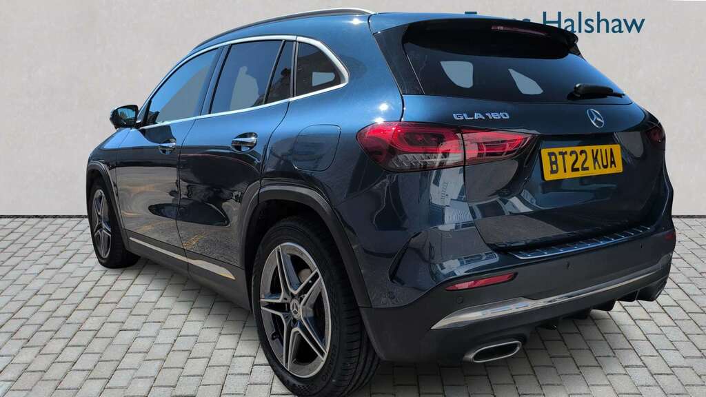 Mercedes-Benz GLA Class 180 Amg Line Premium 2022 Blue #2