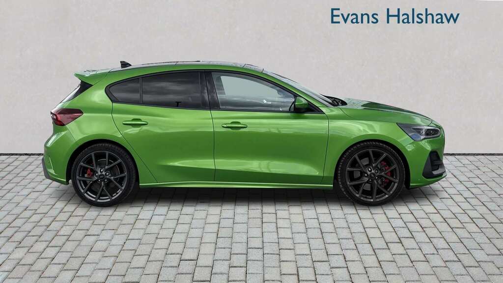 Ford Focus 2.3 Ecoboost St 2023 CN73UST Green #3