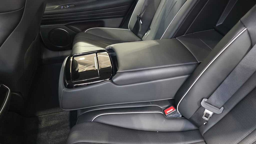 Genesis G80 272Kw Luxury 87.2Kwh Awd 2026 Grey #11