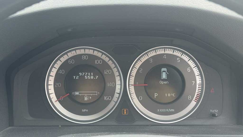Volvo V60 T3 150 Se Powershift 2012 Gold #4