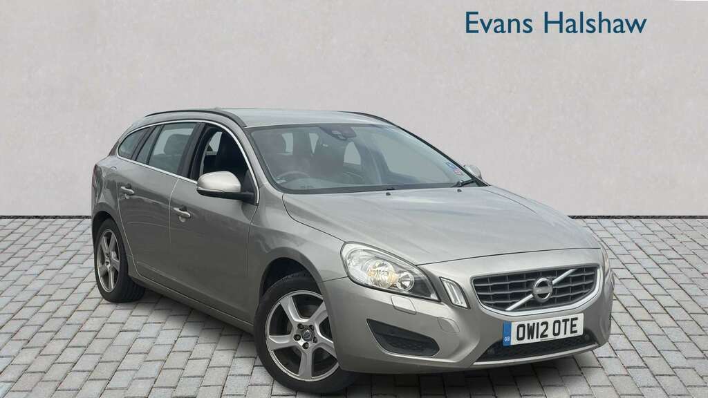 Volvo V60 T3 150 Se Powershift 2012 Gold