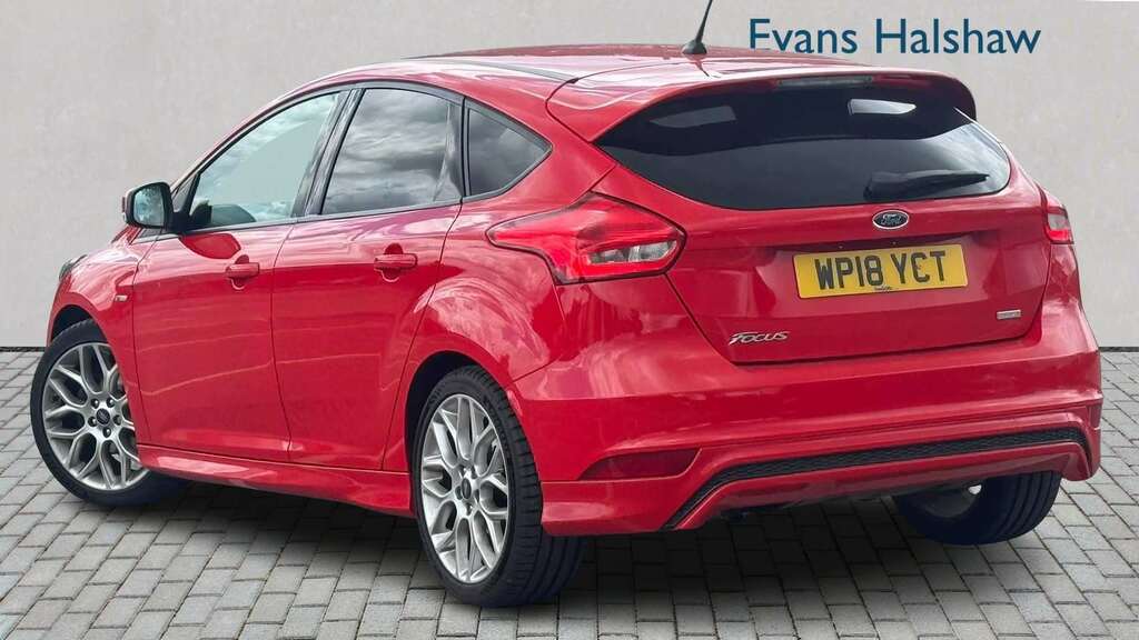 Ford Focus 1.0 Ecoboost 140 St-line Navigation 2018 Red #2