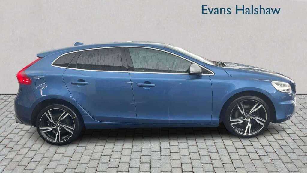 Volvo V40 D2 120 R Design Pro Geartronic 2017 Blue #3