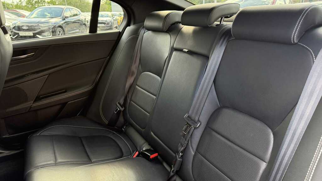 Jaguar XE 2L R-sport Grey #10