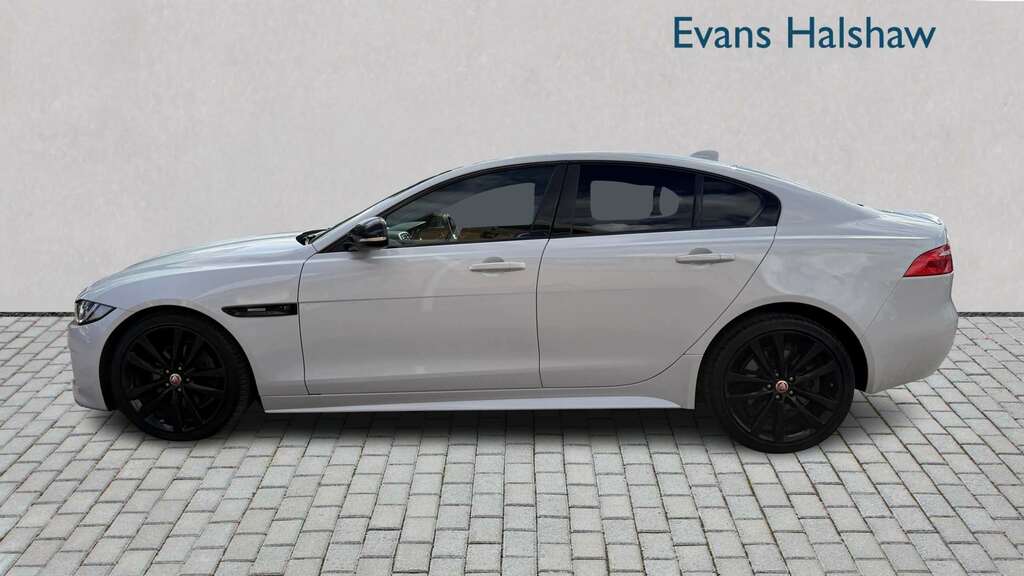 Jaguar XE 2.0 250 Landmark Edition 2018 White #2