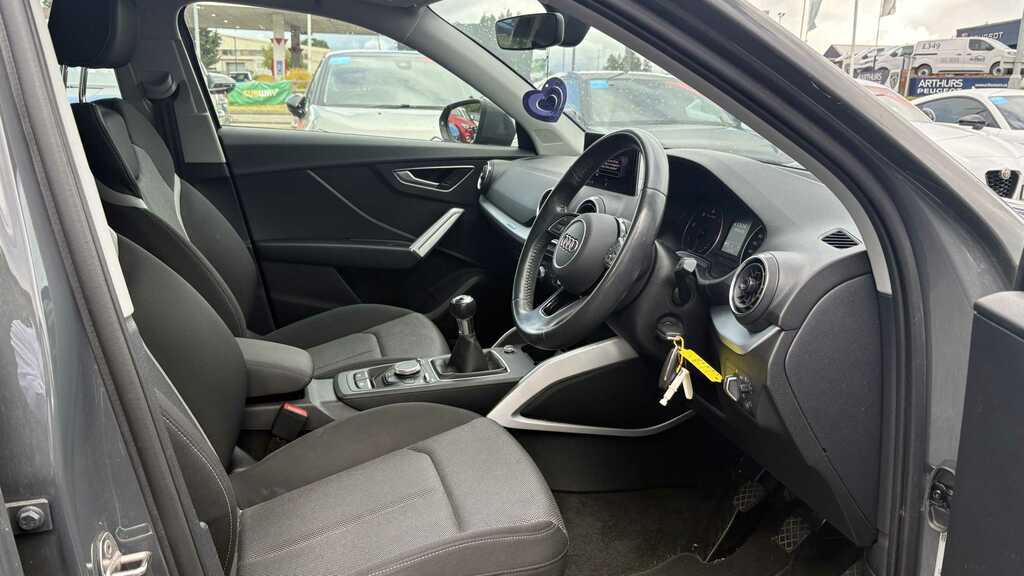 Audi Q2 Black Edition 35 Tfsi 150 Ps 6-Speed Black #10