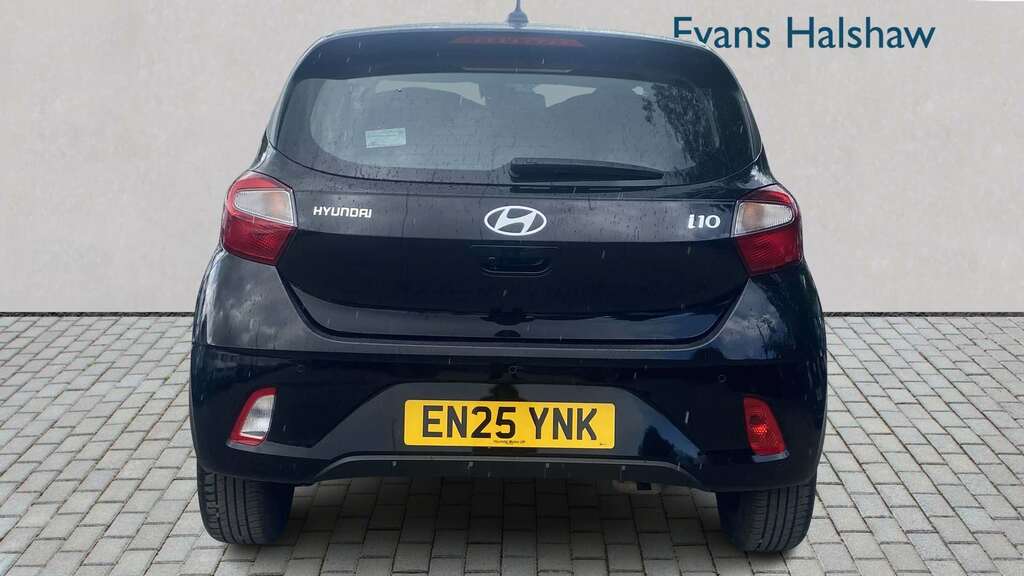 Hyundai I10 1.0 63 Advance Nav 2025 Black #4