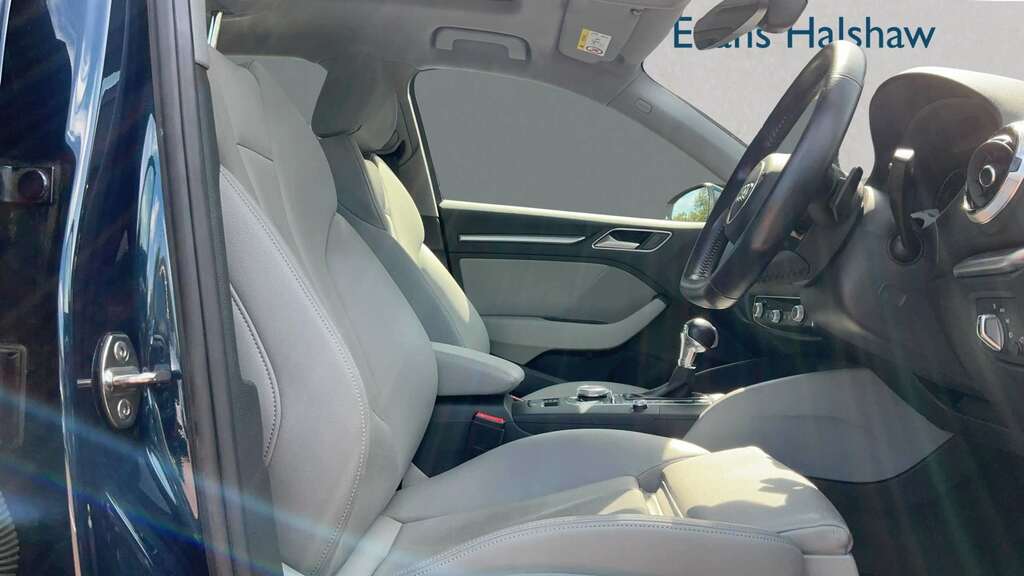 Audi A3 30 Tfsi 116 Sport S Tronic 2019 Blue #3