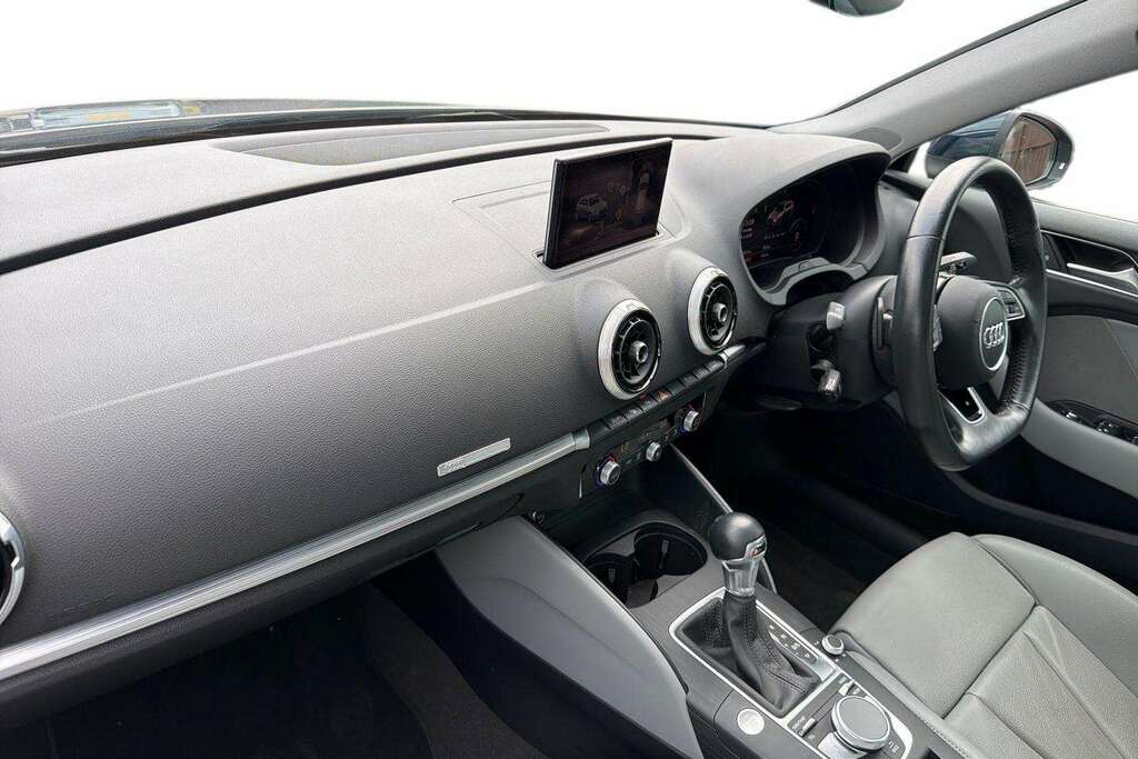 Audi A3 30 Tfsi 116 Sport S Tronic 2019 MJ19HHP Blue #2