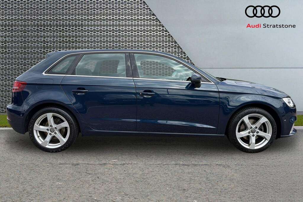 Audi A3 30 Tfsi 116 Sport S Tronic 2019 MJ19HHP Blue #4