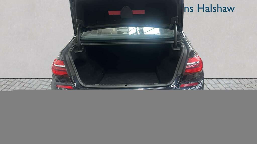 BMW 7 Series M Sport Black #7