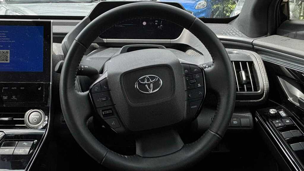 Toyota bZ4X Motion Silver #8