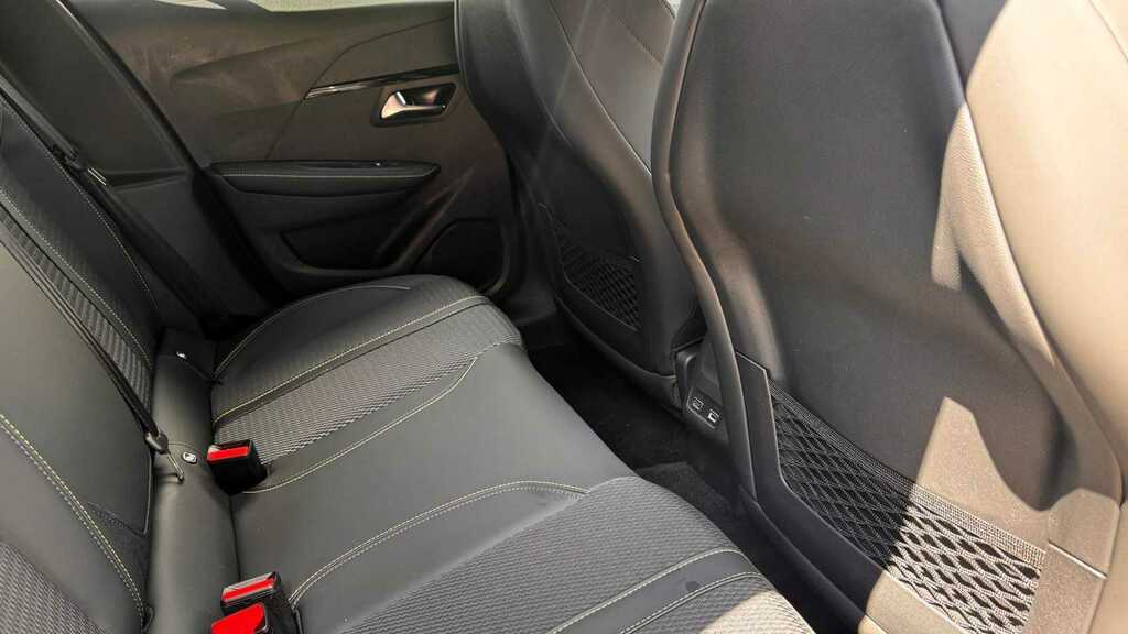 Peugeot e-208 115Kw Gt 51Kwh 2025  #6