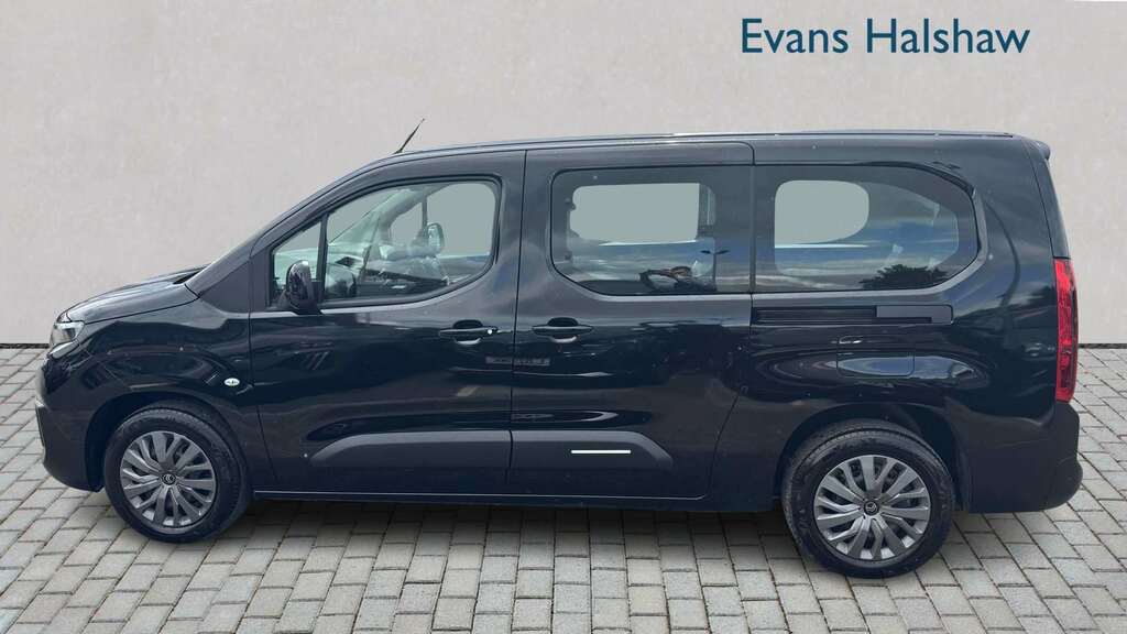 Citroen e-Berlingo 100Kw Plus XL 52Kwh 7 Seat 2026 Black #4