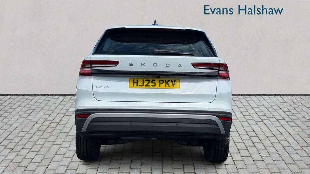 Skoda Kodiaq 2.0 Tdi Se Dsg 7 Seat 2025 White #5
