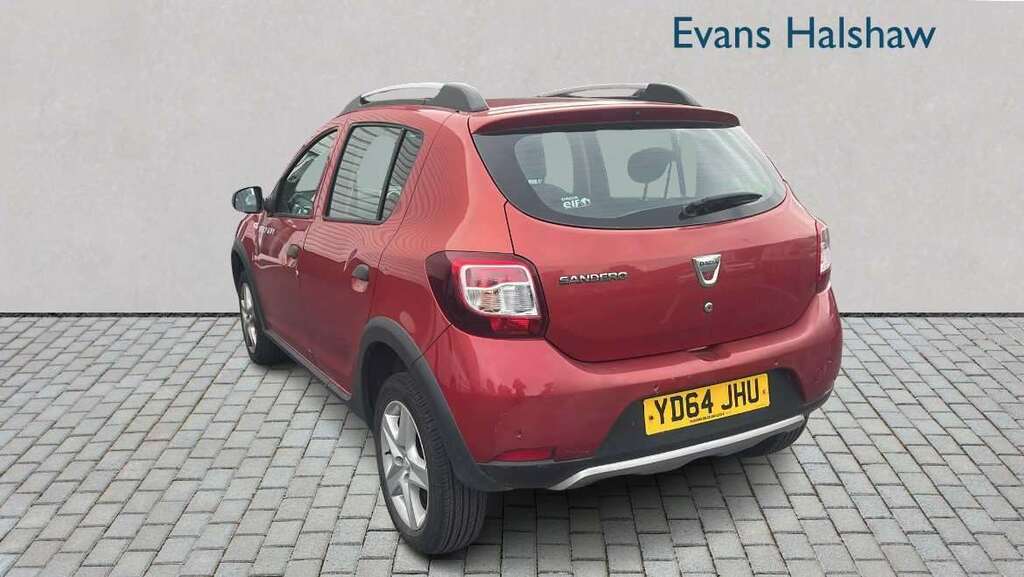 Dacia Sandero Stepway 0.9 Tce Laureate 2014 Red #4