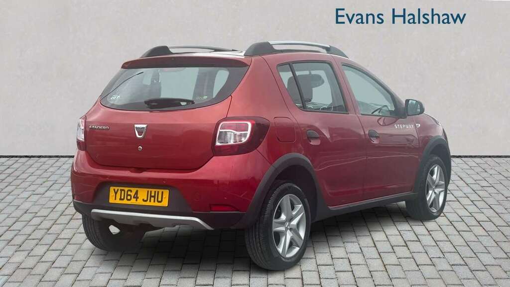 Dacia Sandero Stepway 0.9 Tce Laureate 2014 Red #4