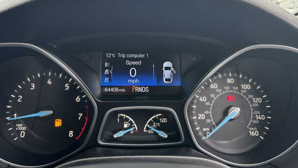 Ford Focus White #3