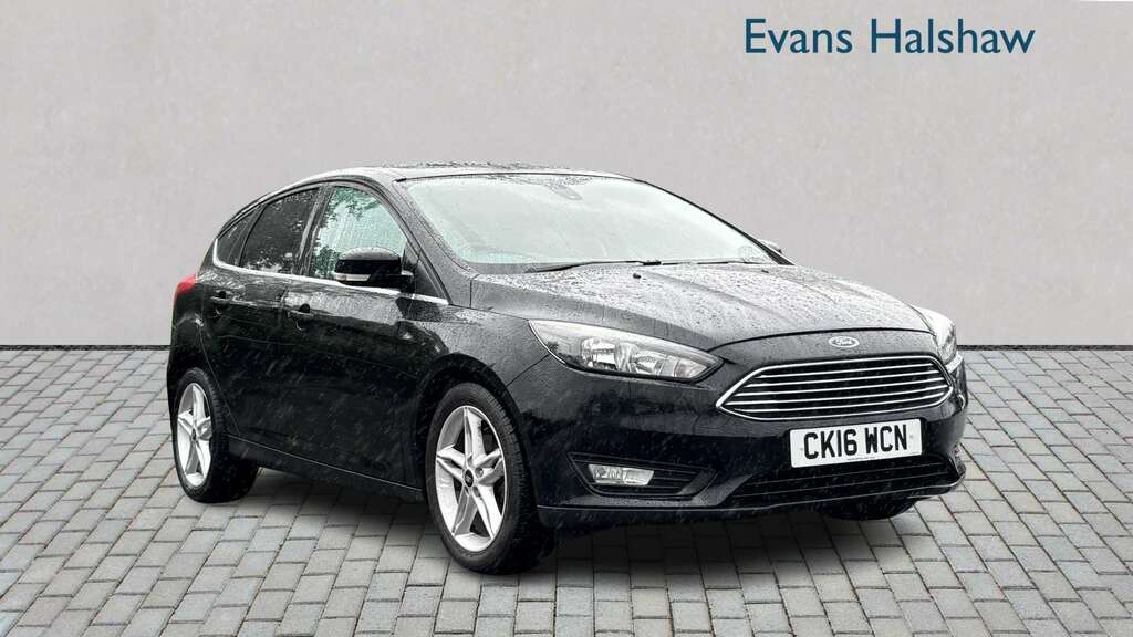 Ford Focus White #7