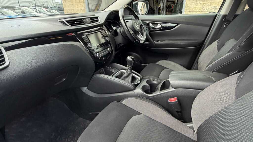 Nissan Qashqai 1.3 Dig-t N-connecta 2020 LR20MKK Black #5