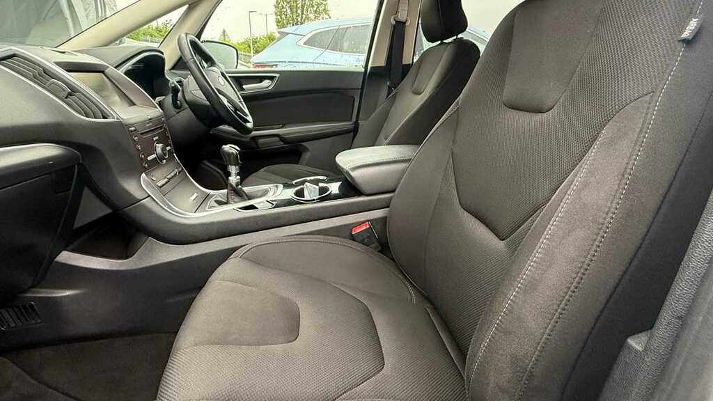 Ford S-Max Titanium Silver #10