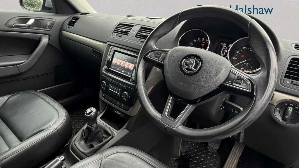 Skoda Yeti  White #7