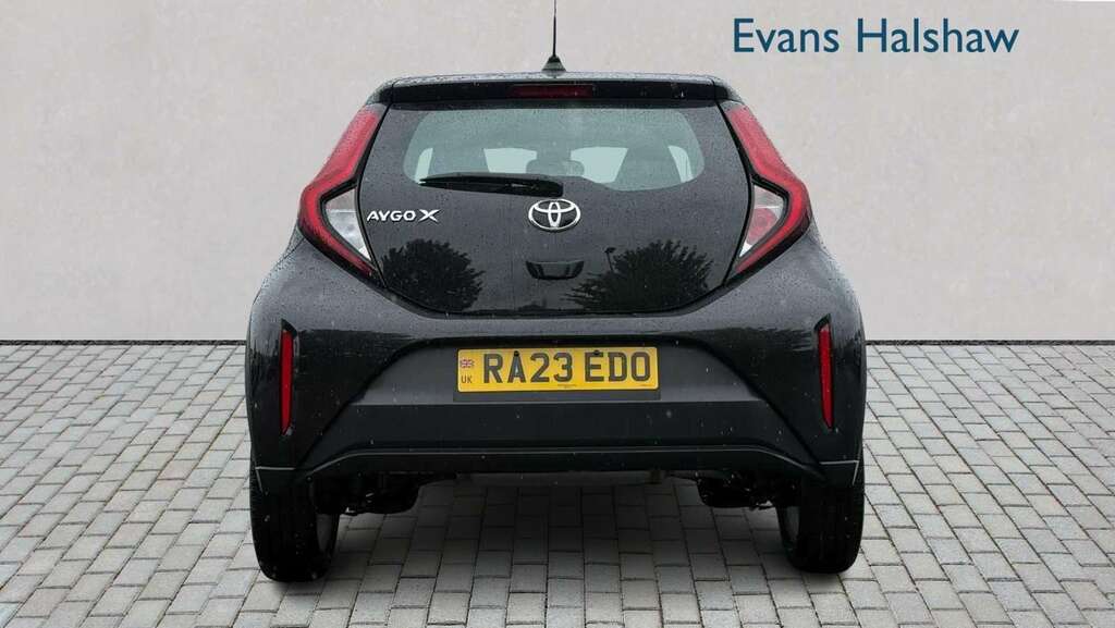 Toyota Aygo X 1.0 Vvt-i Pure 2023 Black