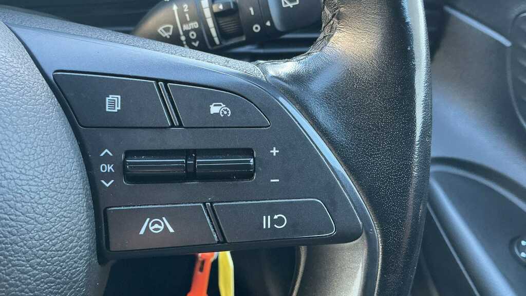 Hyundai Bayon Hatchback Green #15