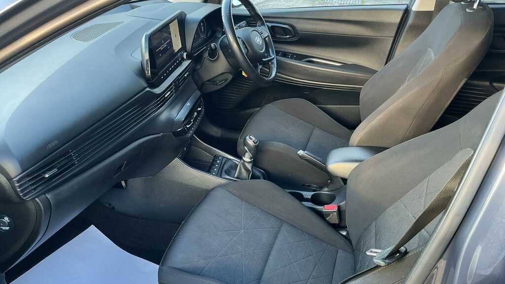 Hyundai Bayon 1.0 Tgdi 120 48V Mhev Premium 2022 Grey #4