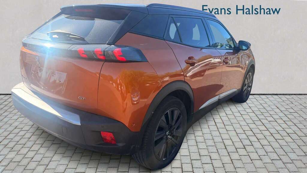 Peugeot e-2008 100Kw Gt Premium 50Kwh 2022 Orange