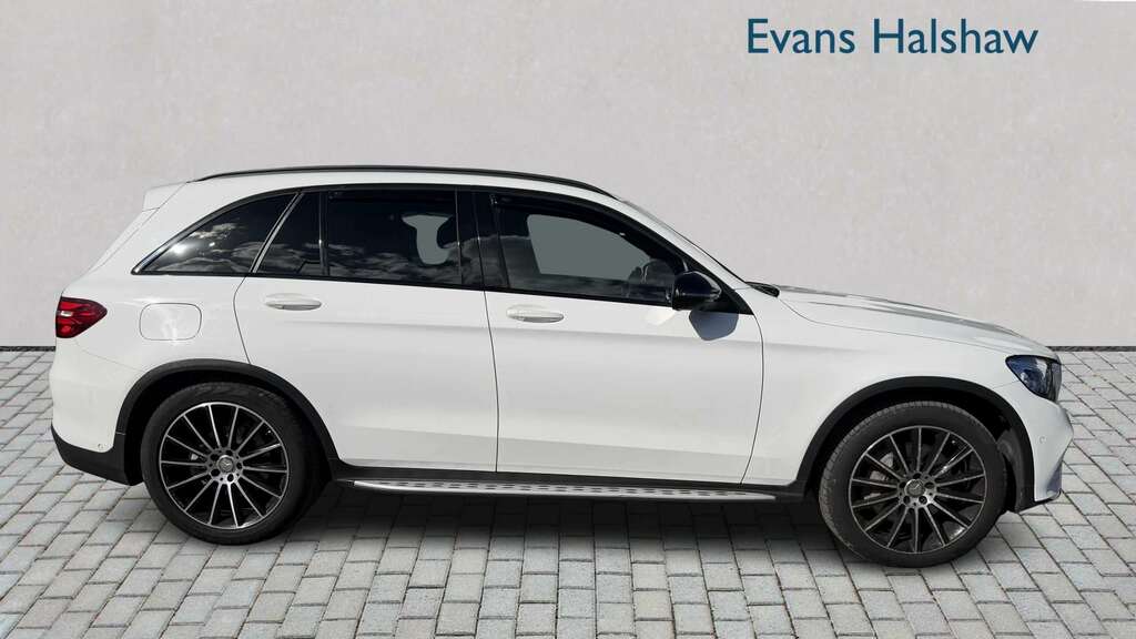Mercedes-Benz GLC Class Glc 250 D 4Matic Amg Line Premium White #2
